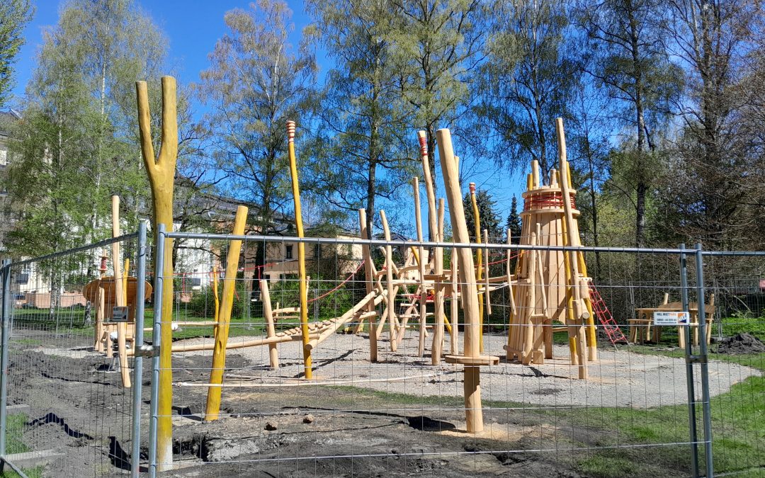 Neuer Spielplatz im Baumwollpark nimmt Gestalt an